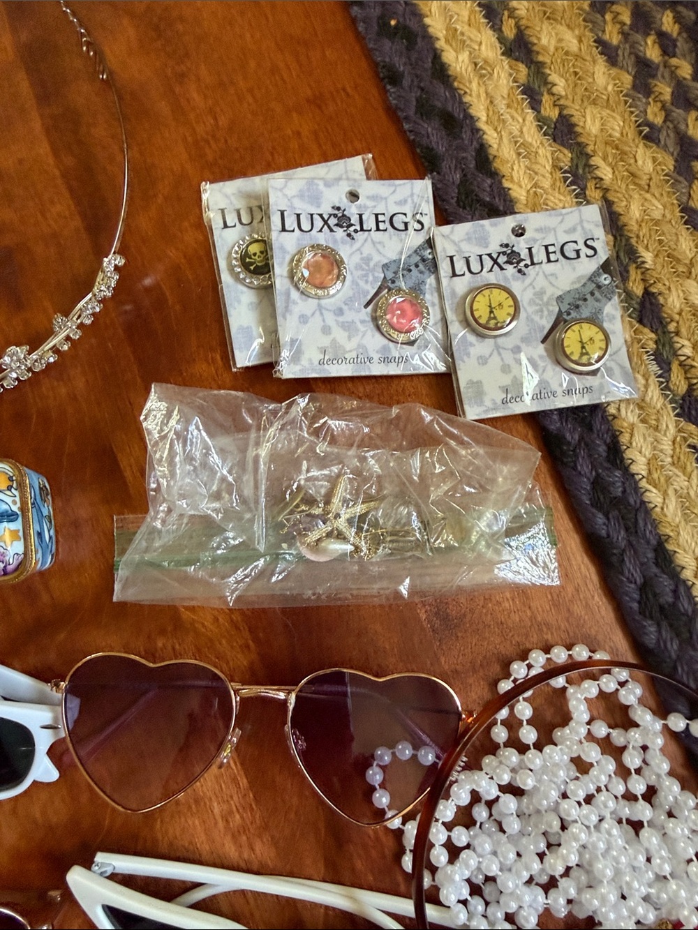 Jewelry Accessory Bundle, earrings, bracelets, necklaces, sunglasses, tiara - Picture 7 of 7
